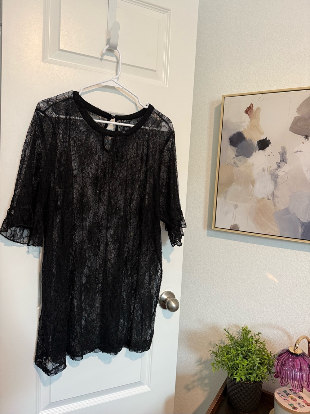 Torrid Black Sheer Lace Blouse with Keyhole Back Size 4X